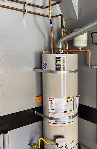https://scarboroughplumber.com.au/uploads/2025/06/hot-water-755205.jpg